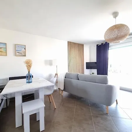 L'évasion Des 2 Caps-5 Personnes- Bord De *